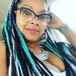 Meet your Posher, Jacqueline